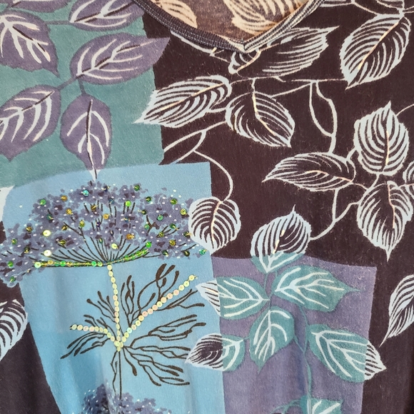 Le Mieux Studio Woman's Long Sleeve Blouse,  Size: XL, Color: Blue/Black w/ leaf - Picture 9 of 16